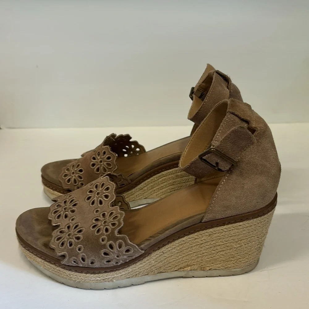 Unbranded Tan Suede Laser Cut Floral Women's Sandals